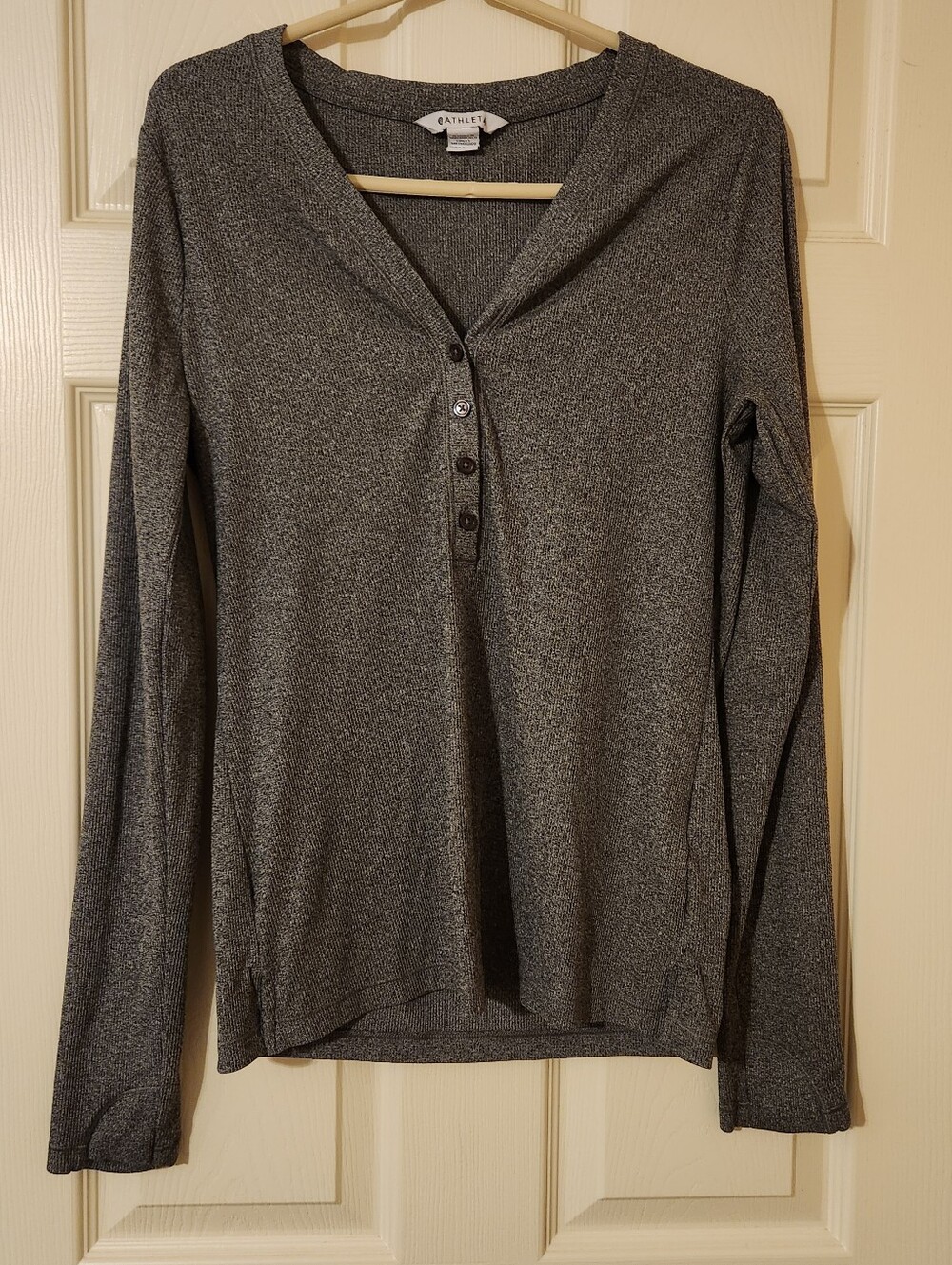 Athleta Uptempo Ribbed Henley Long Sleeve Heather Gray V-Neck Thumbholes M